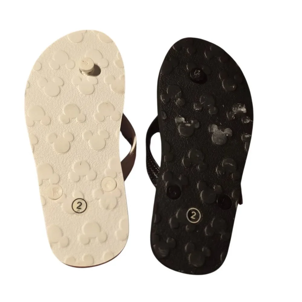 Star Wars Kids Flip Flops - Black, White, and Gray